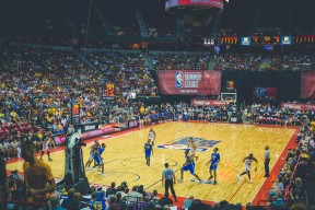 开云官网APP下载-冰雪旅游火爆，滑雪爱好者春节涌入东北赛道，东北滑雪圣地