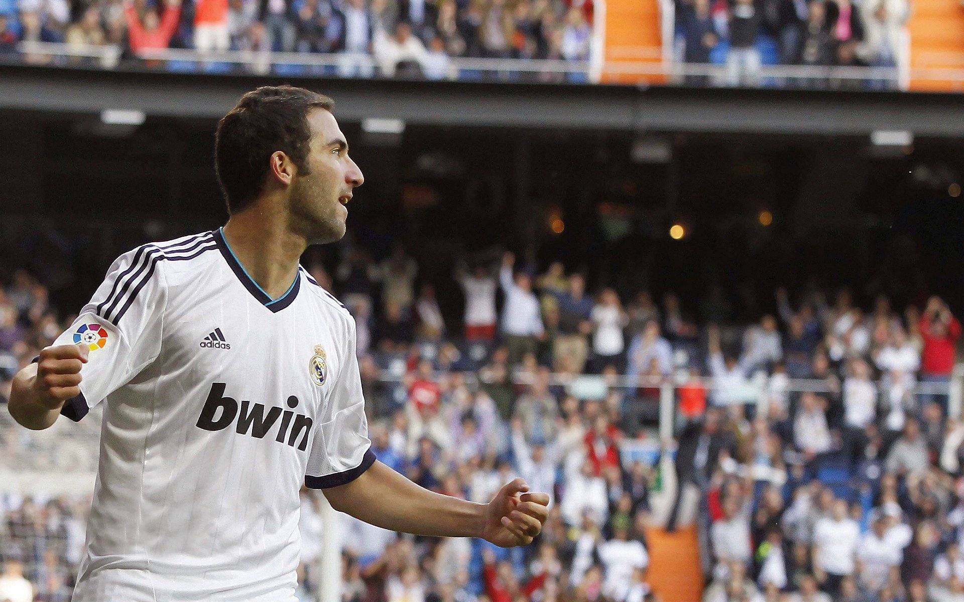 五大联赛是否通过设置边路节奏点扰乱防守系统重心，五大联赛边锋